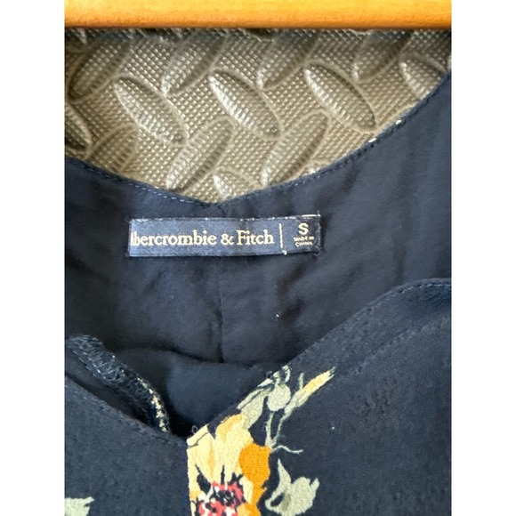 Abercrombie & Fitch Floral Jumpsuit Tie Back V Neck Casual Romper Size S - Picture 6 of 7